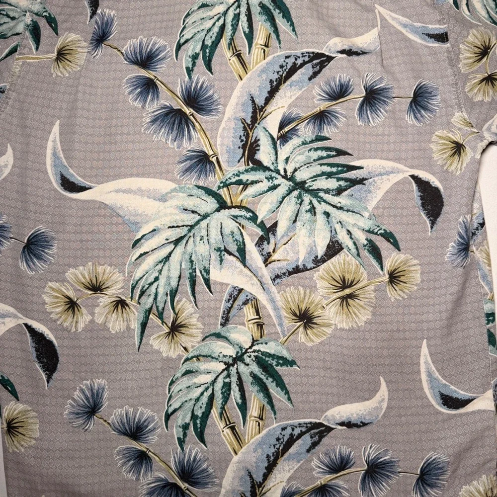 Tommy Bahama Silk Shirt Mens S Grey Jacquard Floral Tropical Hawaiian Camp Aloha